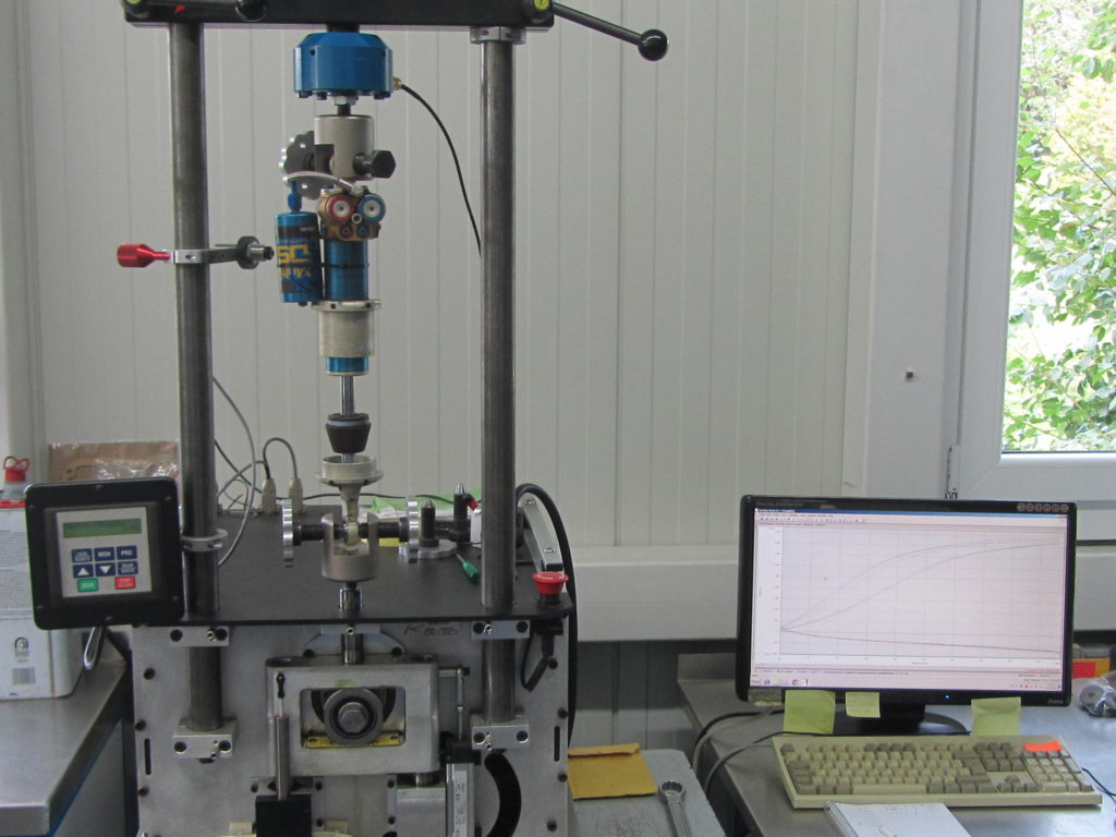 NTEC Stossd mpfer Pr fstand Robuste Nachhaltige EMobilit t ntec-stossd-mpfer-pr-fstand-robuste-nachhaltige-emobilit-t